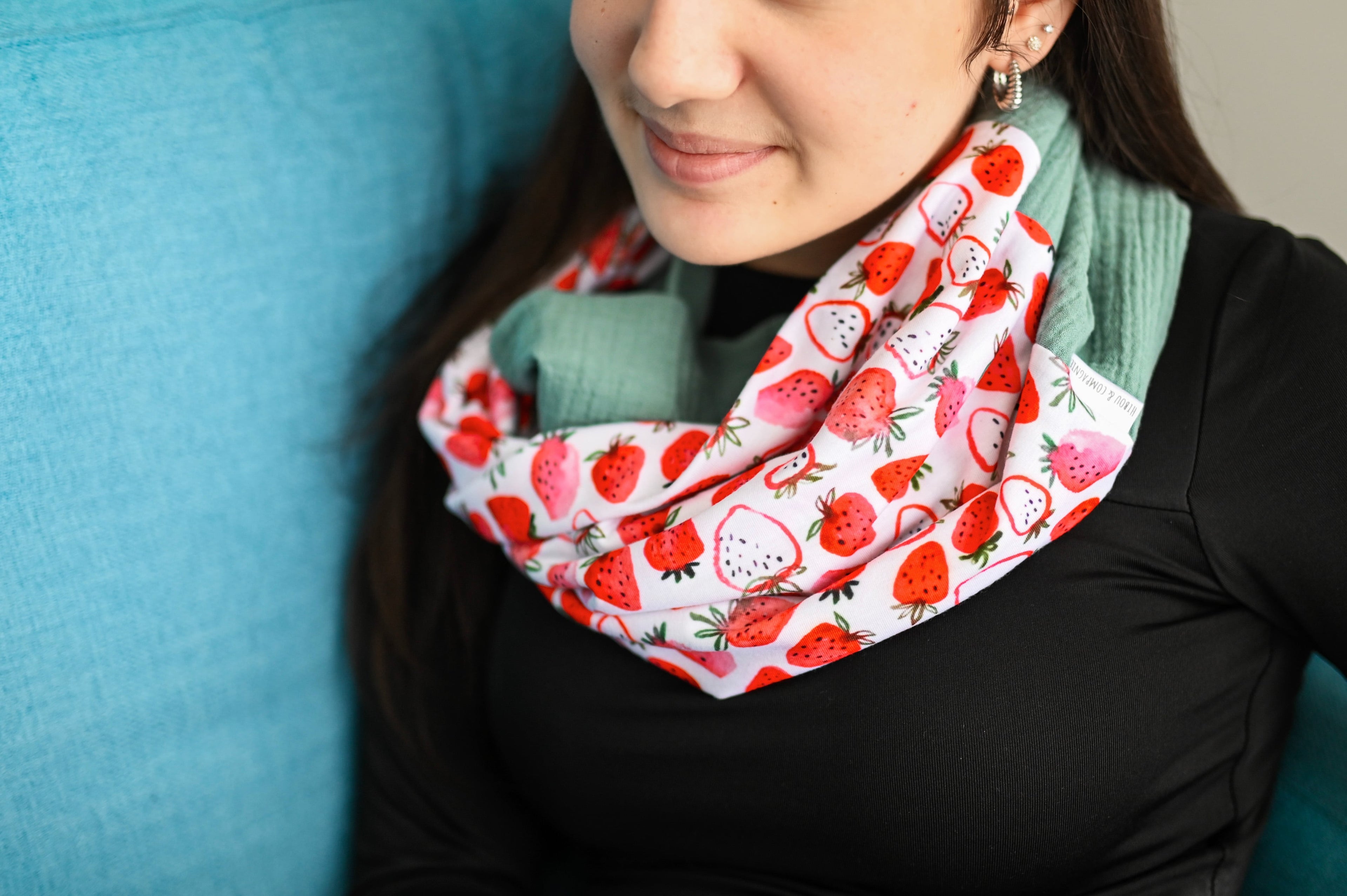 Foulard infini léger FRAISES
